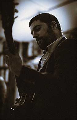 Matt Hart playing jazz guitar.